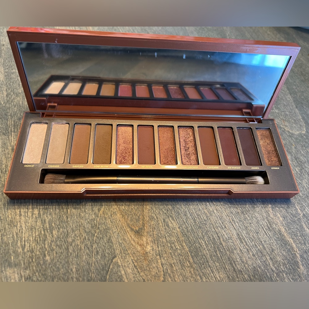 Urban decay naked heat eyeshadow pallet